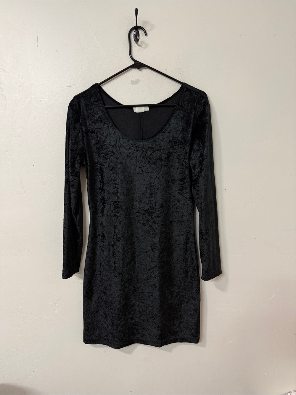 Black Velvet Long-Sleeve Mini Dress 90’s y2k